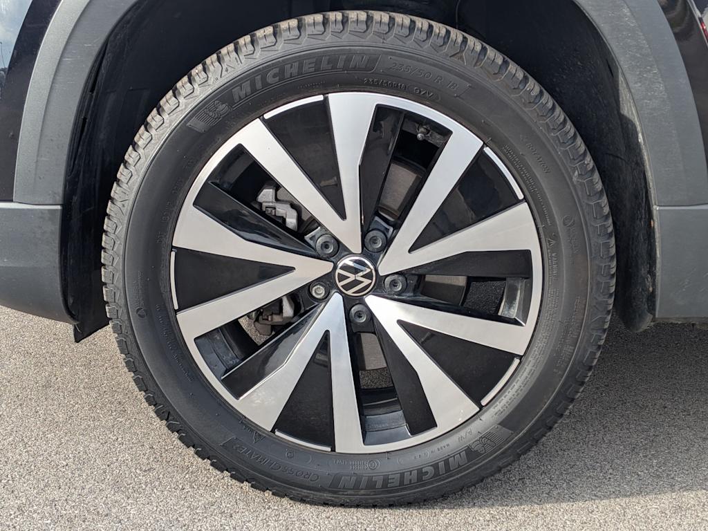 Thumbnail: 2022 Volkswagen Taos - 8