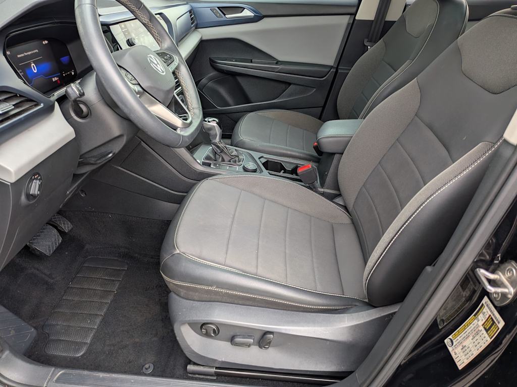 Thumbnail: 2022 Volkswagen Taos - 10