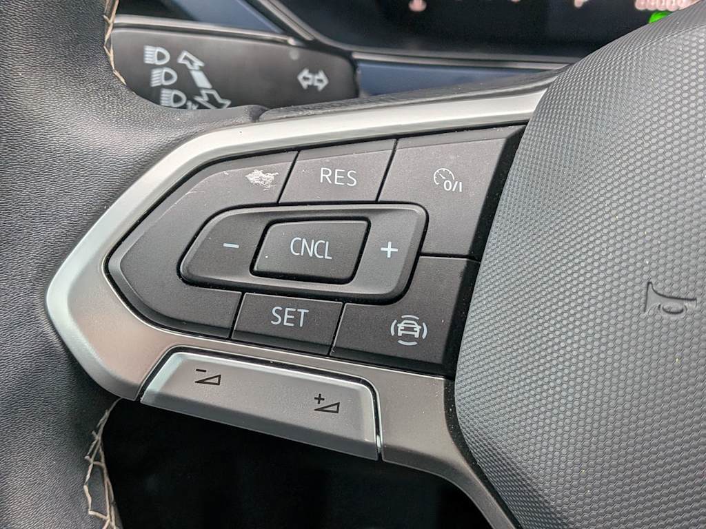 Thumbnail: 2022 Volkswagen Taos - 29