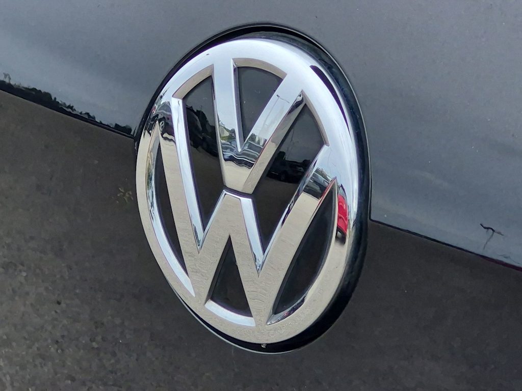 Thumbnail: 2018 Volkswagen Golf - 25