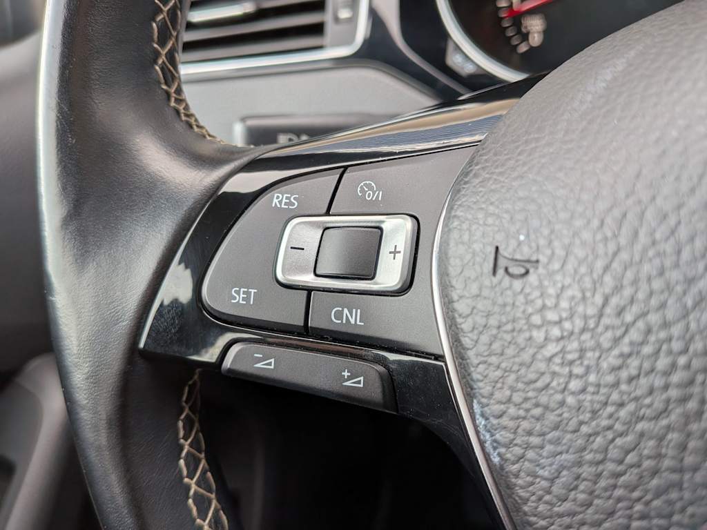 Thumbnail: 2016 Volkswagen Jetta - 28