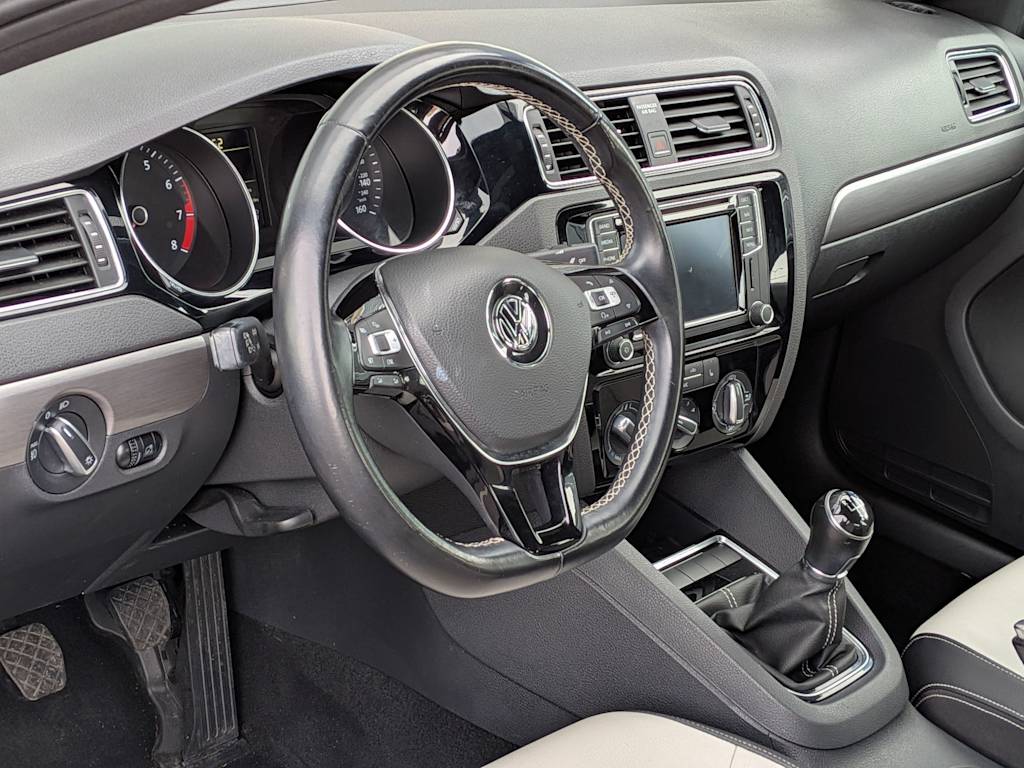 Thumbnail: 2016 Volkswagen Jetta - 2