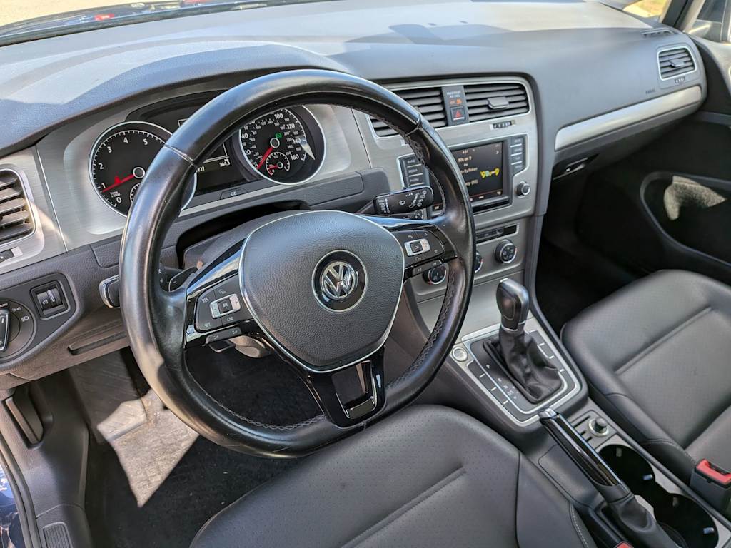 Thumbnail: 2016 Volkswagen Golf - 2