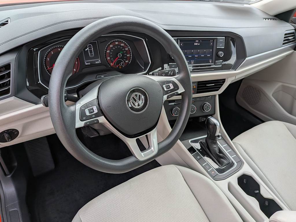 Thumbnail: 2019 Volkswagen Jetta - 2