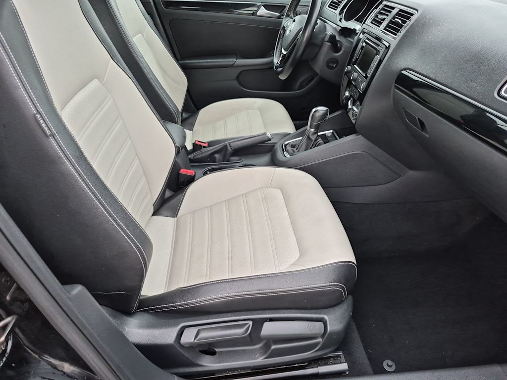 Thumbnail: 2015 Volkswagen Jetta - 11