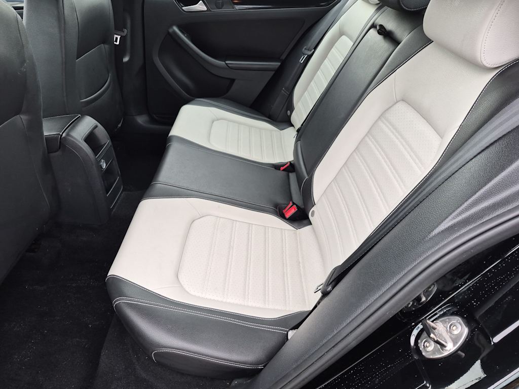 Thumbnail: 2015 Volkswagen Jetta - 26