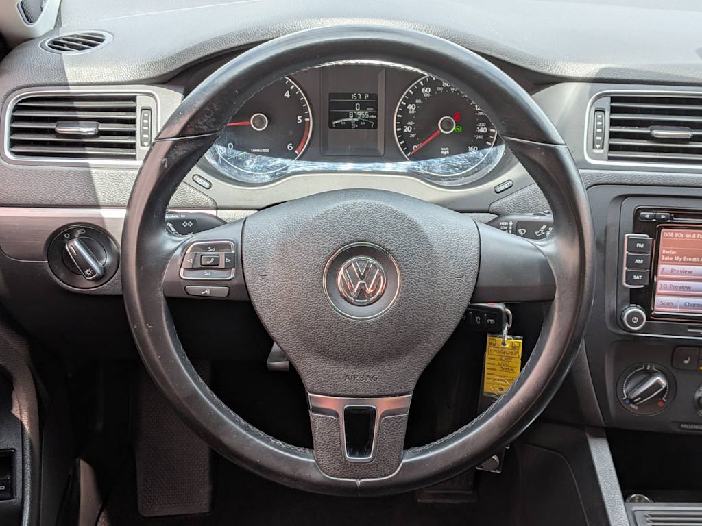 Thumbnail: 2014 Volkswagen Jetta - 14