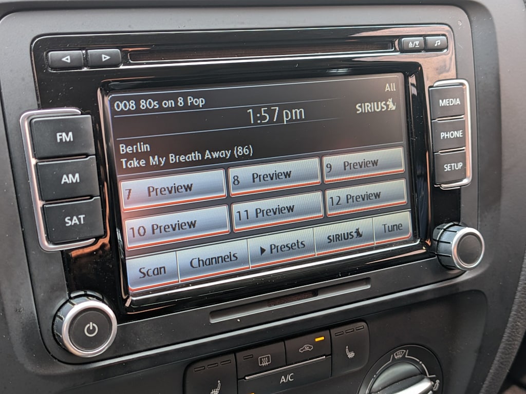 Thumbnail: 2014 Volkswagen Jetta - 15