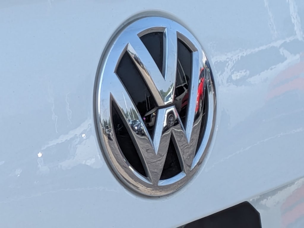 Thumbnail: 2019 Volkswagen Jetta - 24