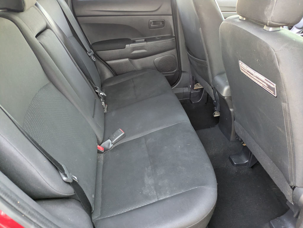 Thumbnail: 2015 Mitsubishi Outlander Sport - 25
