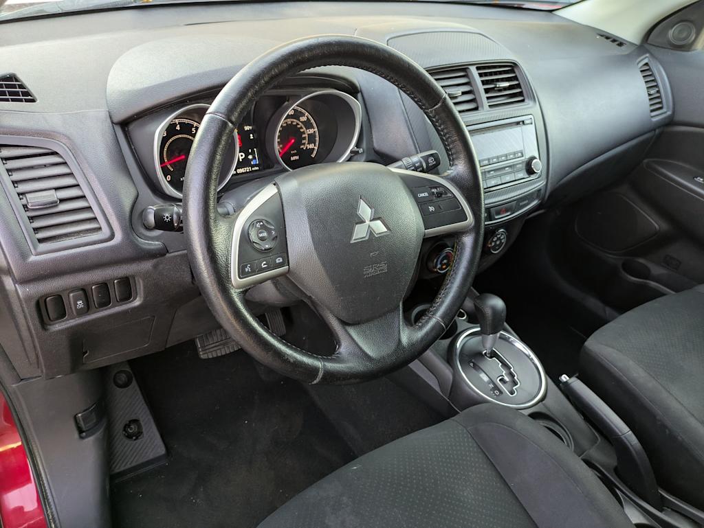 Thumbnail: 2015 Mitsubishi Outlander Sport - 2