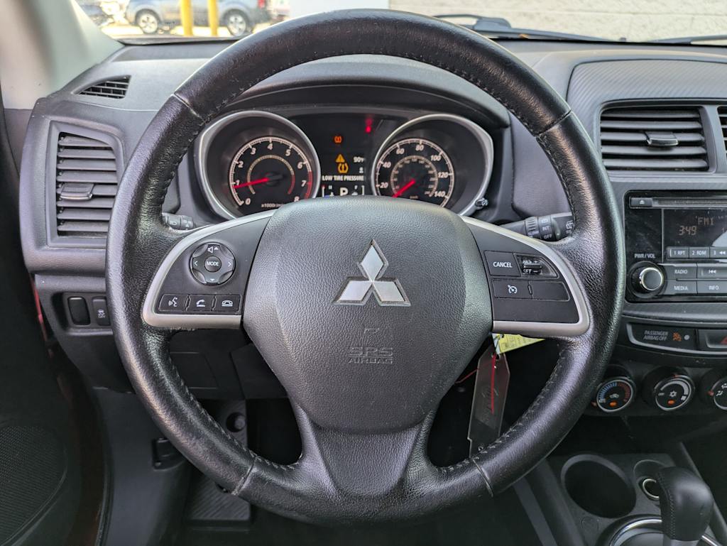 Thumbnail: 2015 Mitsubishi Outlander Sport - 13