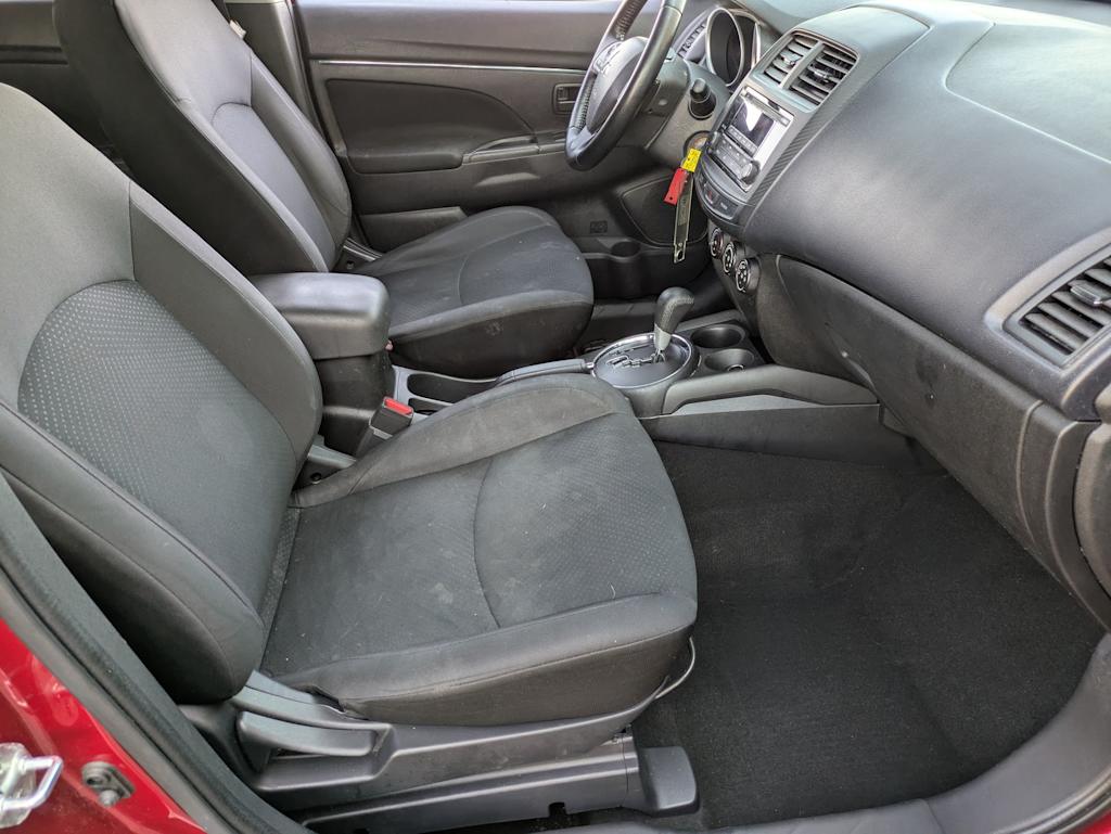 Thumbnail: 2015 Mitsubishi Outlander Sport - 11