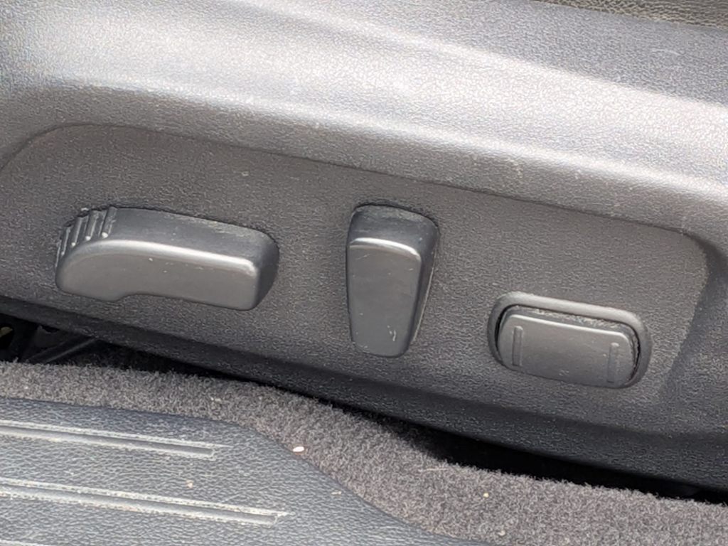 Thumbnail: 2016 Subaru Legacy - 25