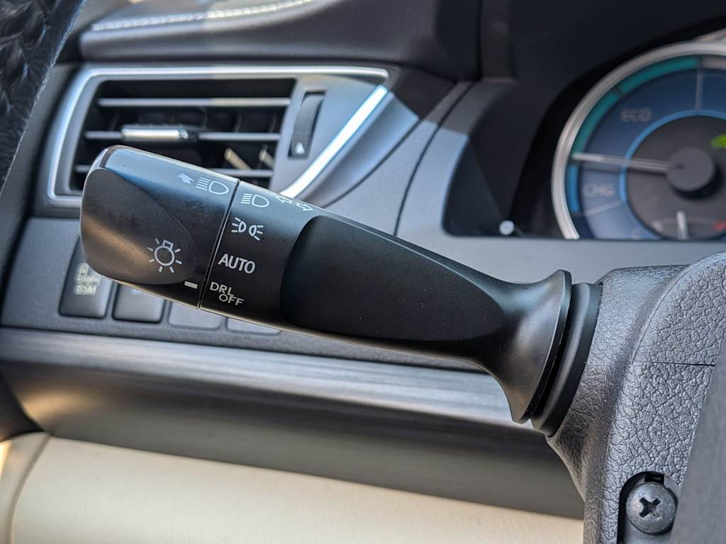 Thumbnail: 2015 Toyota Camry - 28