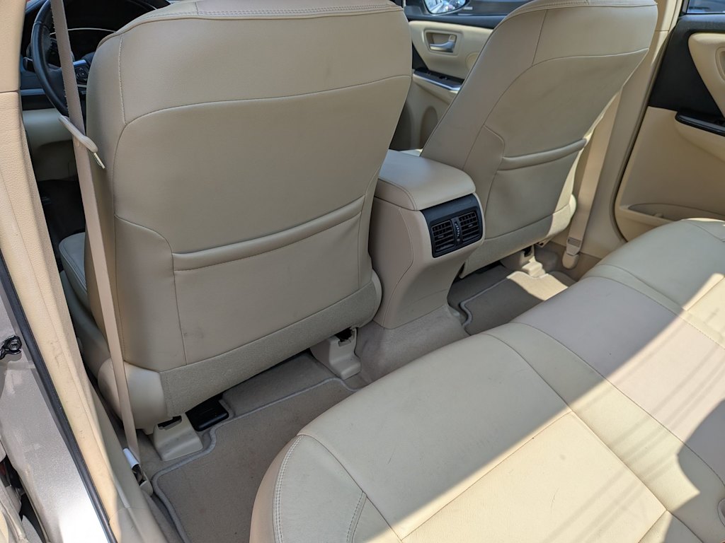 Thumbnail: 2015 Toyota Camry - 25