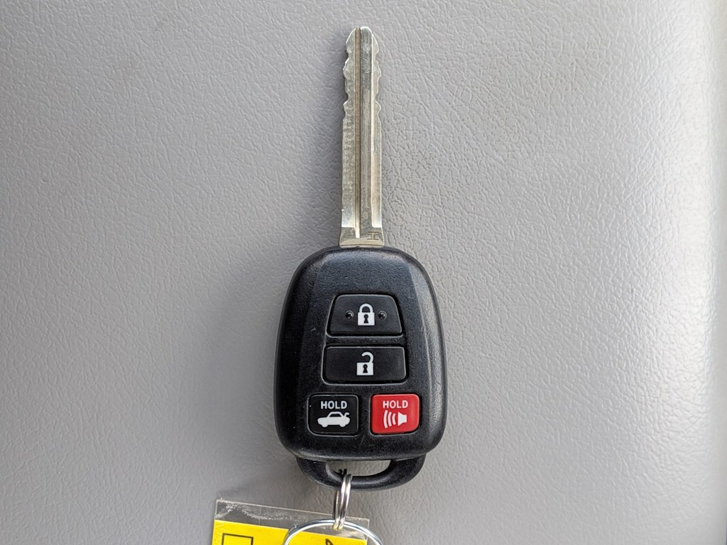 Thumbnail: 2017 Toyota Camry - 17