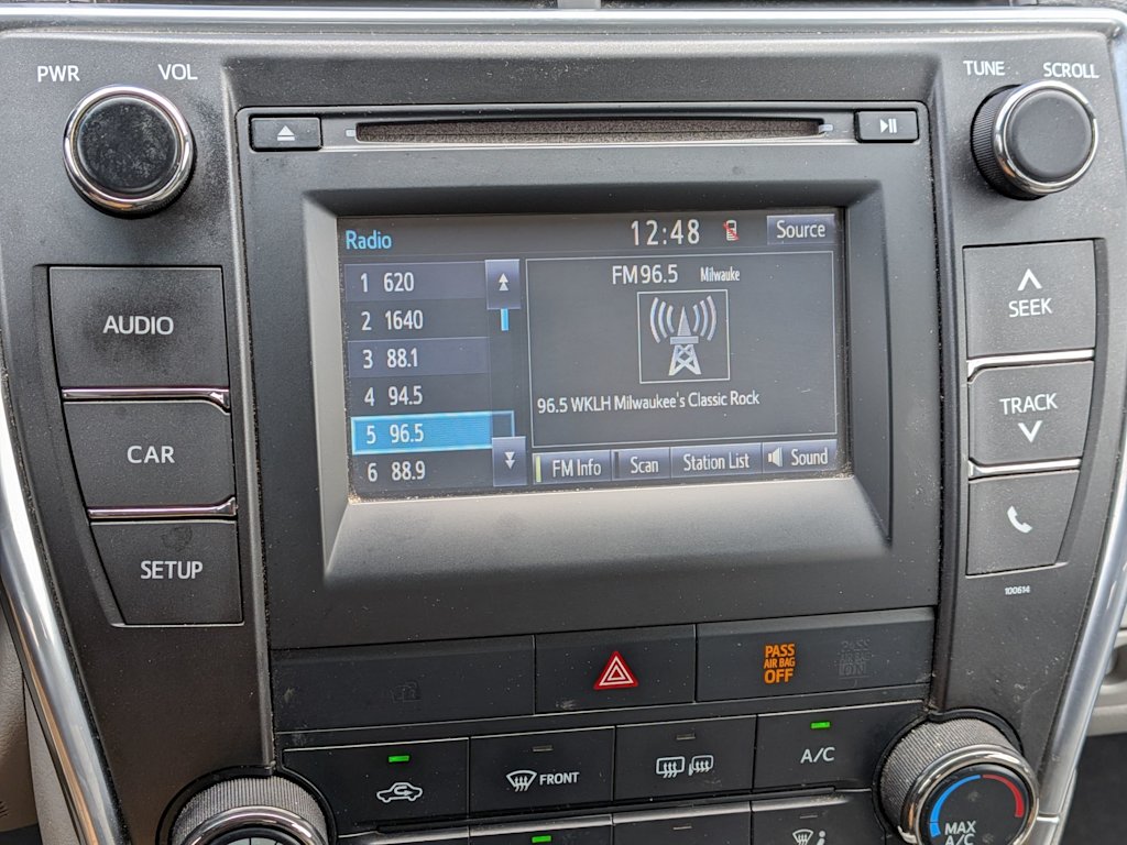 Thumbnail: 2017 Toyota Camry - 13