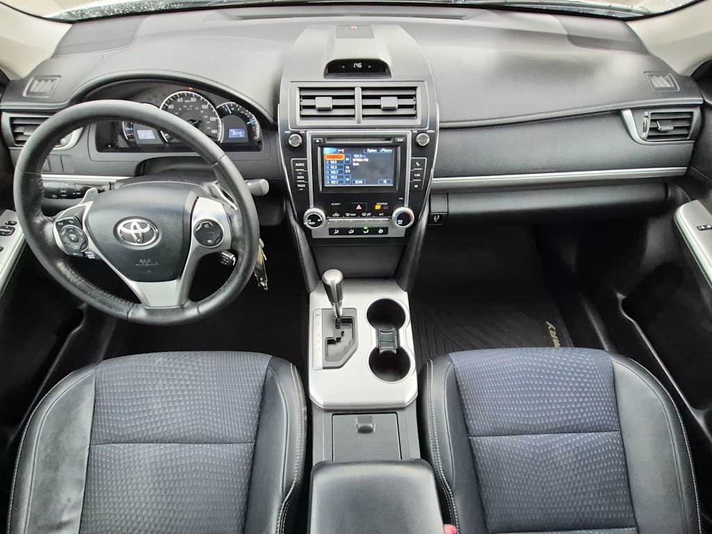 Thumbnail: 2012 Toyota Camry - 9