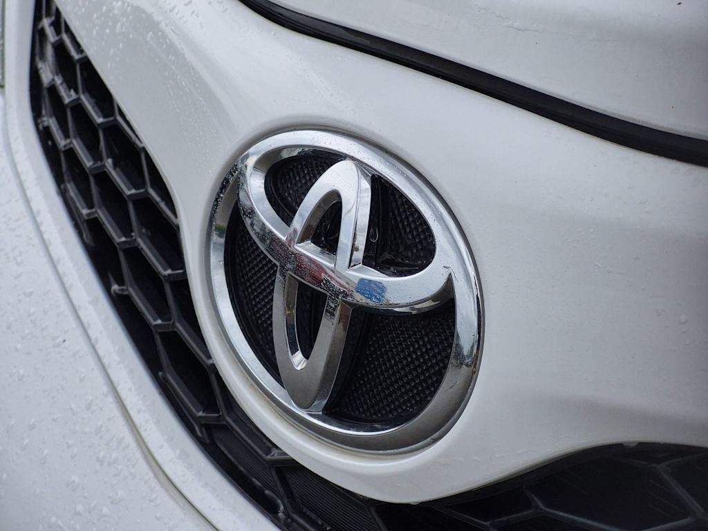 Thumbnail: 2012 Toyota Camry - 7
