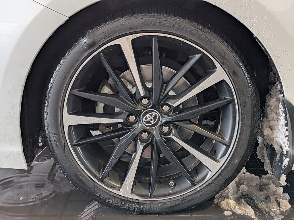 Thumbnail: 2019 Toyota Camry - 8