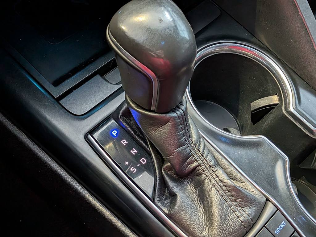 Thumbnail: 2019 Toyota Camry - 16