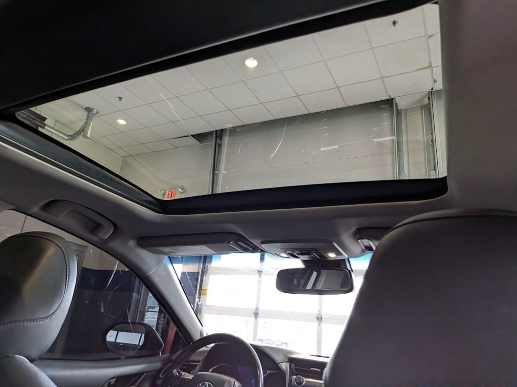 Thumbnail: 2019 Toyota Camry - 29