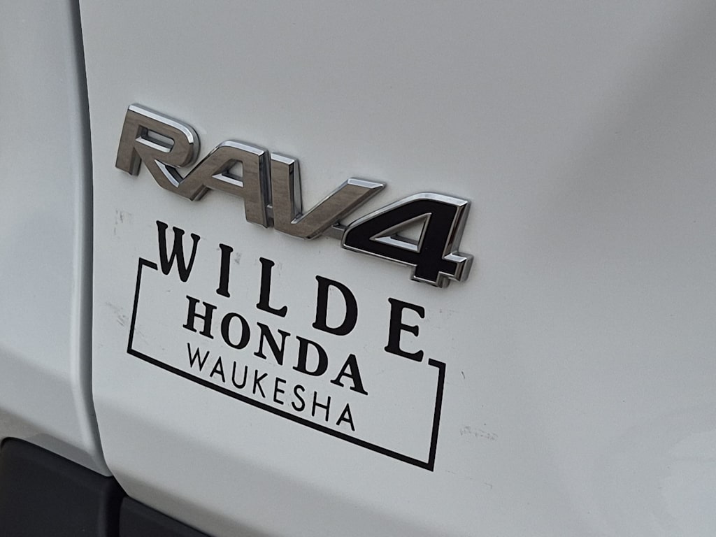 Thumbnail: 2025 Toyota RAV4 - 6