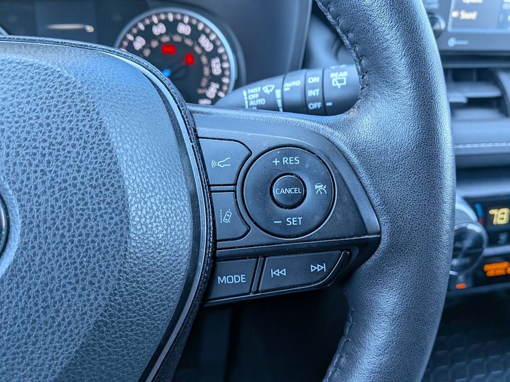 Thumbnail: 2021 Toyota RAV4 - 29