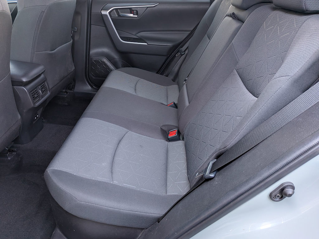 Thumbnail: 2021 Toyota RAV4 - 26