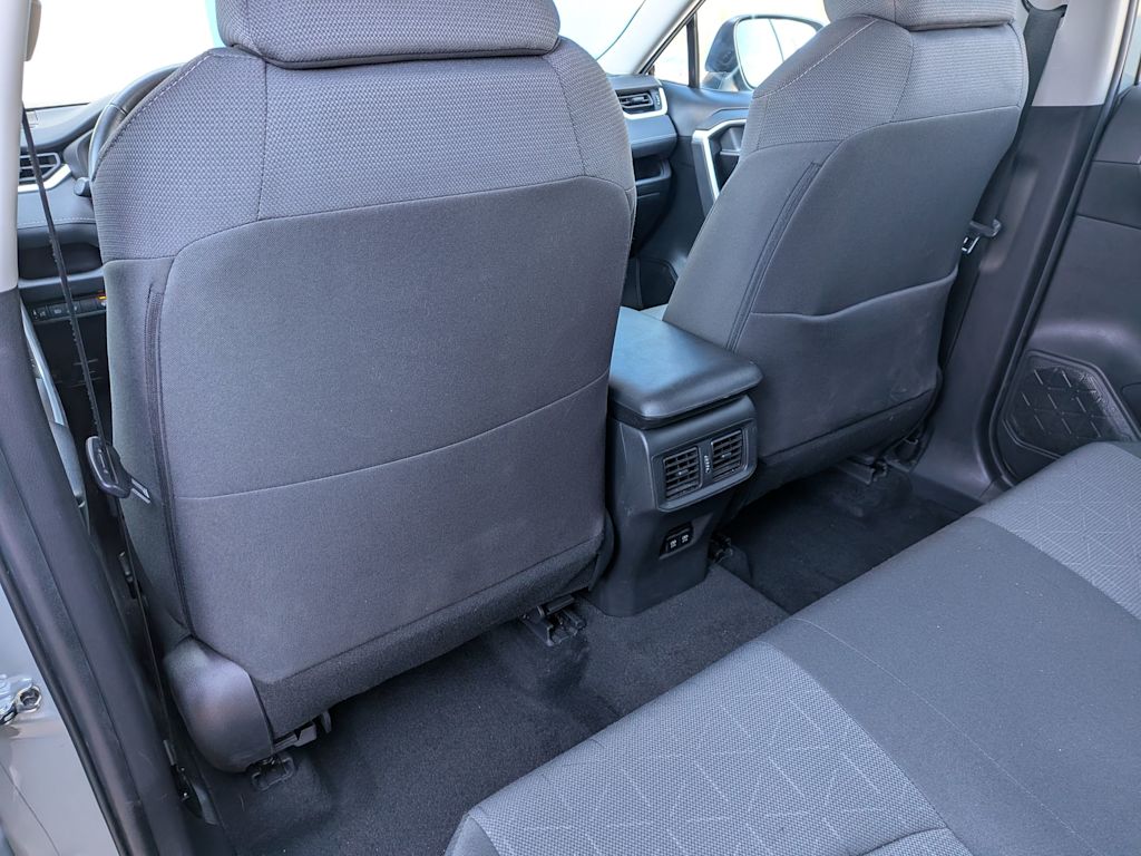 Thumbnail: 2021 Toyota RAV4 - 11