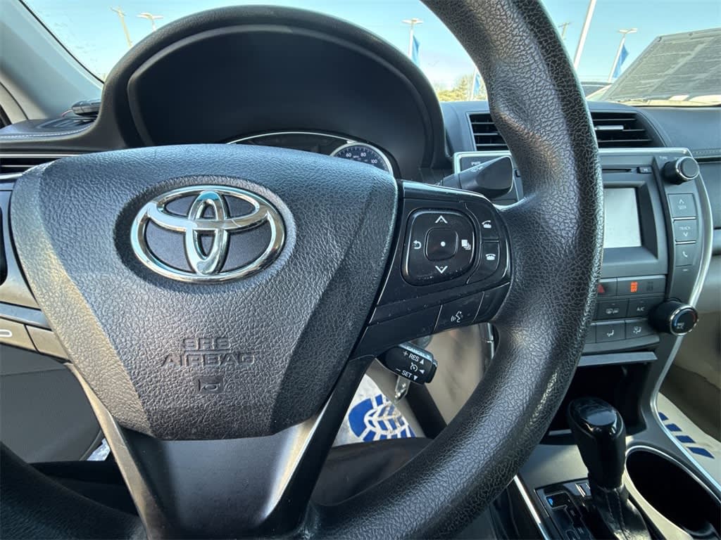 2016 Toyota Camry LE 11