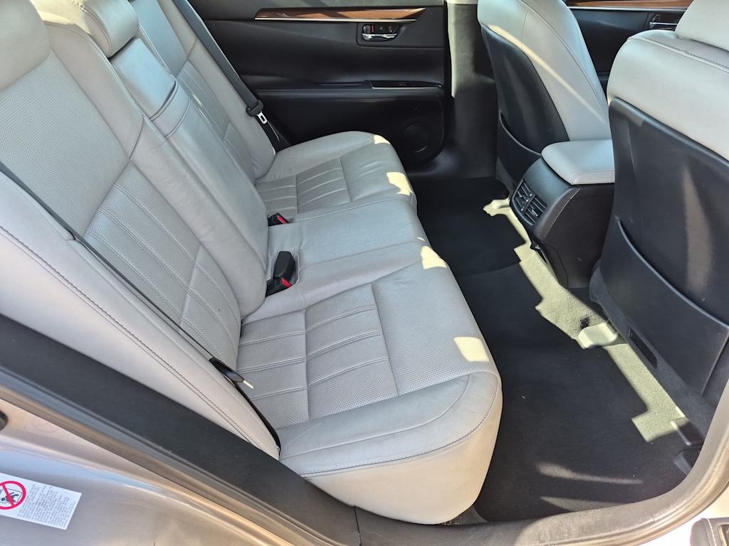 Thumbnail: 2017 Lexus ES - 11