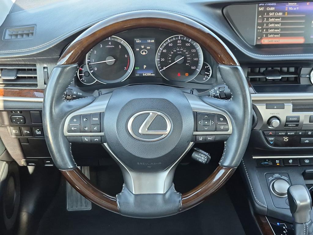 Thumbnail: 2017 Lexus ES - 13