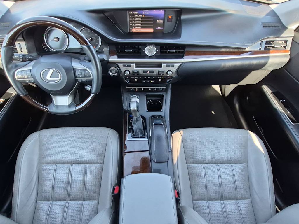 Thumbnail: 2017 Lexus ES - 9