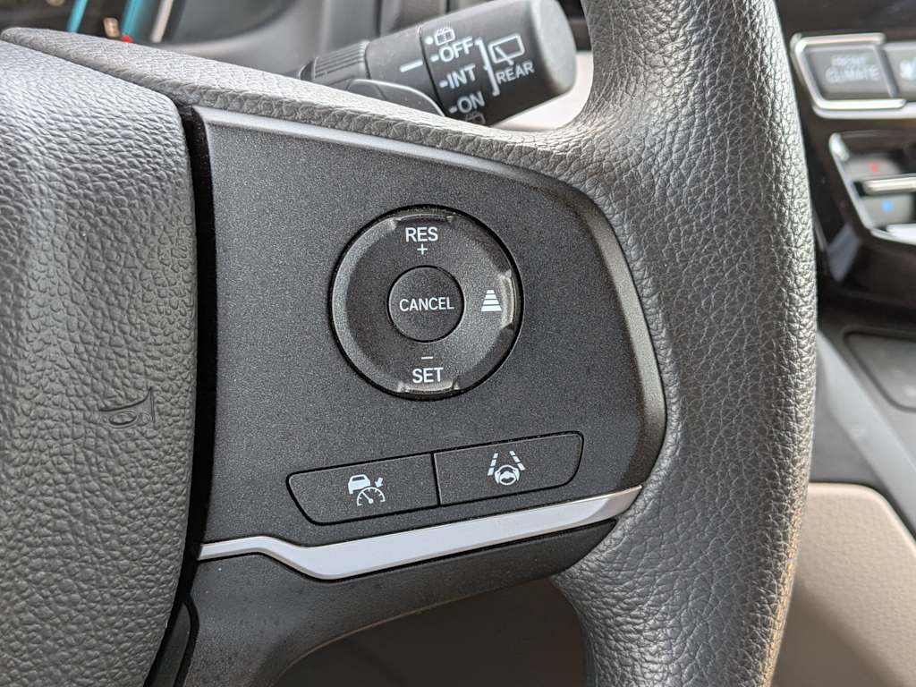 Thumbnail: 2023 Honda Odyssey - 30