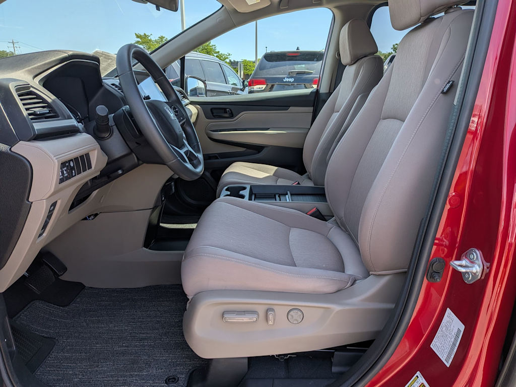 Thumbnail: 2023 Honda Odyssey - 10