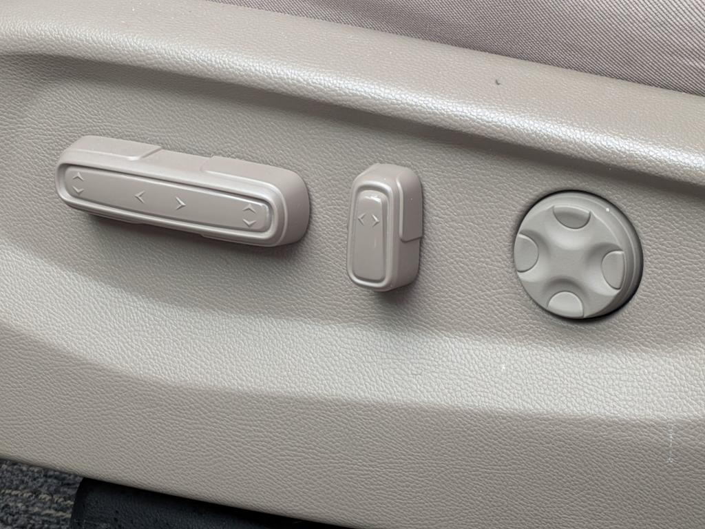 Thumbnail: 2023 Honda Odyssey - 26