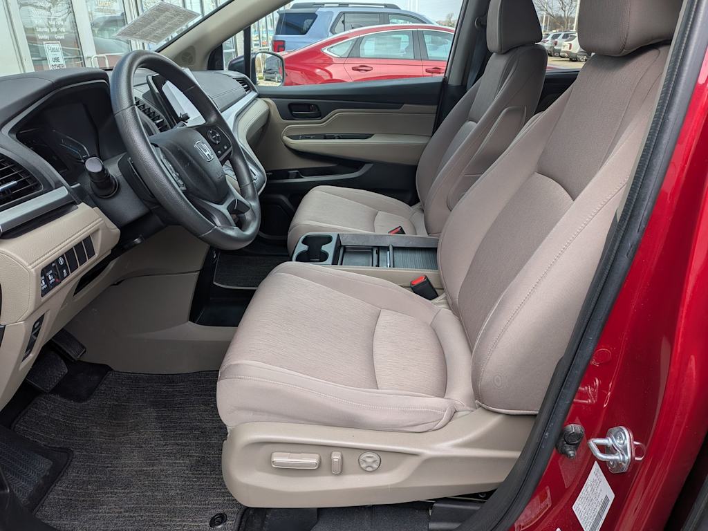 Thumbnail: 2023 Honda Odyssey - 10