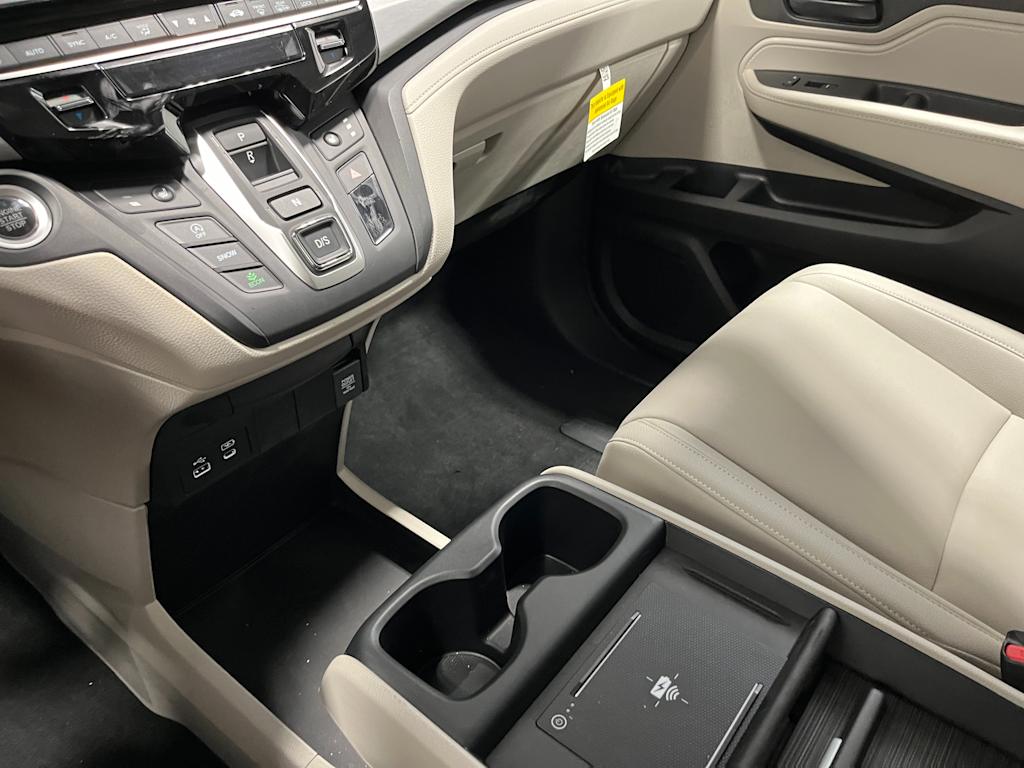 Thumbnail: 2026 Honda Odyssey - 15