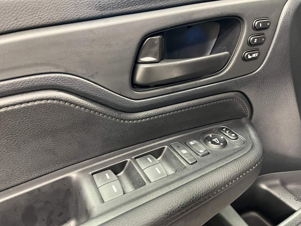 2025 Honda Odyssey EX-L 21