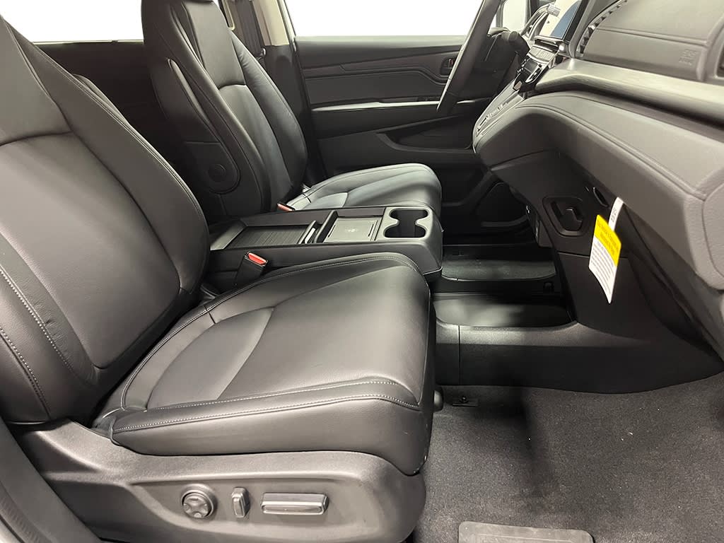 2025 Honda Odyssey EX-L 12