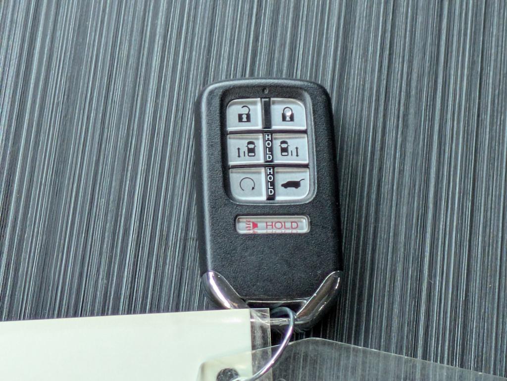 Thumbnail: 2023 Honda Odyssey - 17