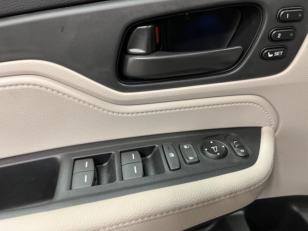 2025 Honda Odyssey EX-L 16
