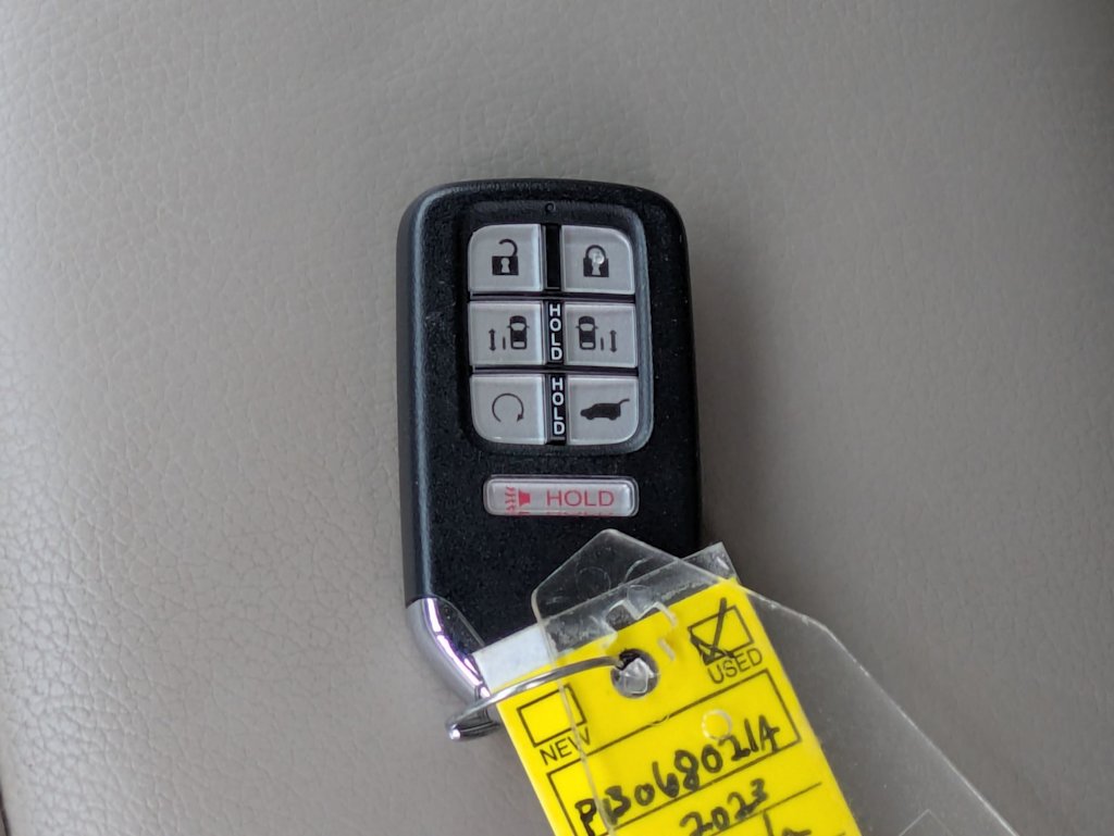 Thumbnail: 2023 Honda Odyssey - 18