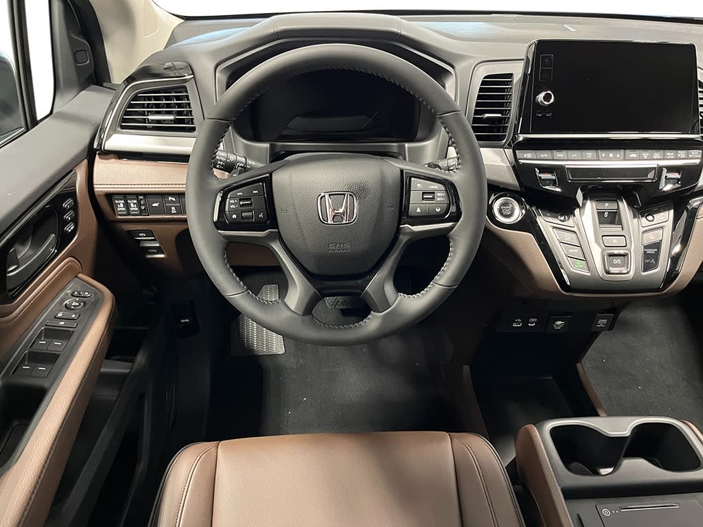 2025 Honda Odyssey Touring 10