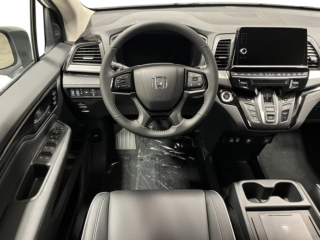 2025 Honda Odyssey Touring 9