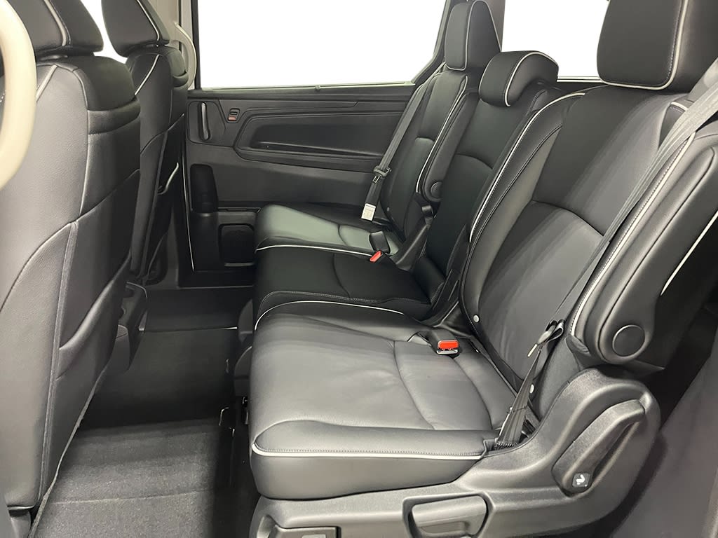 2025 Honda Odyssey Touring 12