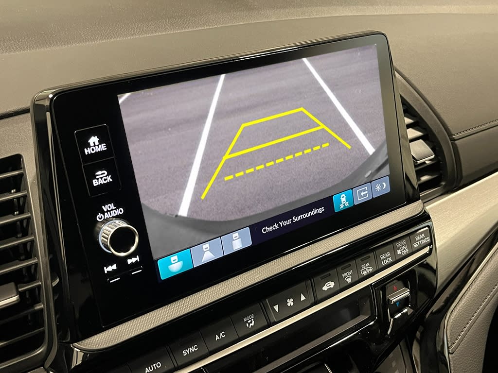 2025 Honda Odyssey Touring 24