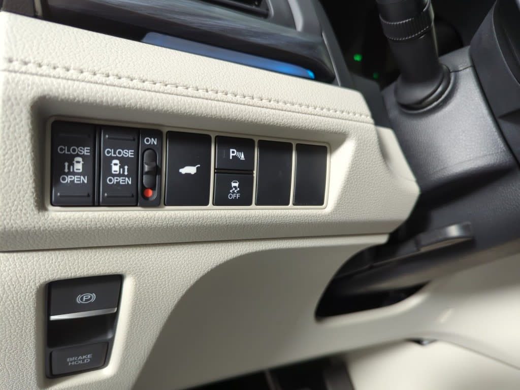 Thumbnail: 2026 Honda Odyssey - 21